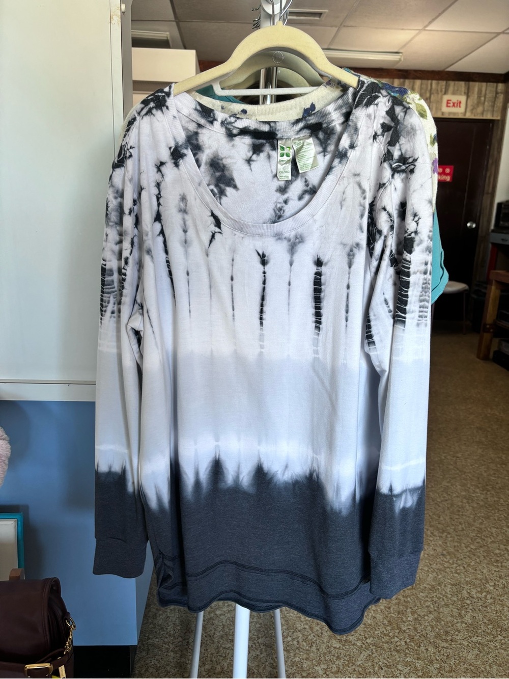 Xxl Tie-Dye Long Sleeve Scoop Neck Top - Black & White